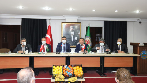 Başkan Tarhan, Ziraat Odasında Mezitli’yi anlattı
